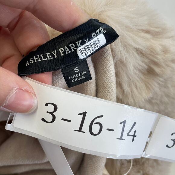 Ashley Park x RTR Cardigan Womens Small Long Faux Fur Off White Midi Sweater - Picture 7 of 13